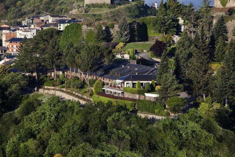 El Castell De Ciutat - Relais & Chateaux La Seu d'Urgell Kültér fotó